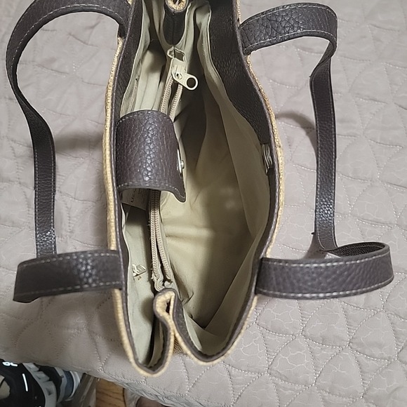 Liz Claiborne Embroidered Raffia/Palm Handbag/Purse - Picture 5 of 8